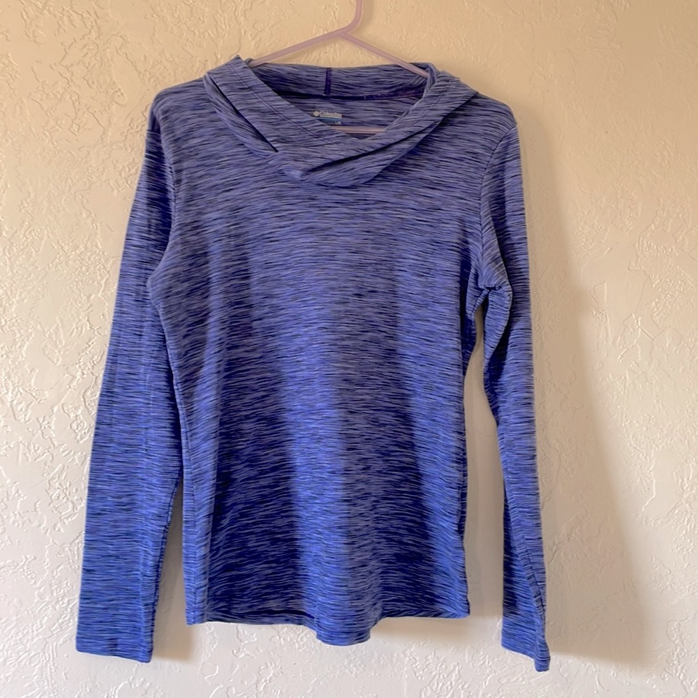 Columbia long sleeved purple hoodie pullover. Sz L.